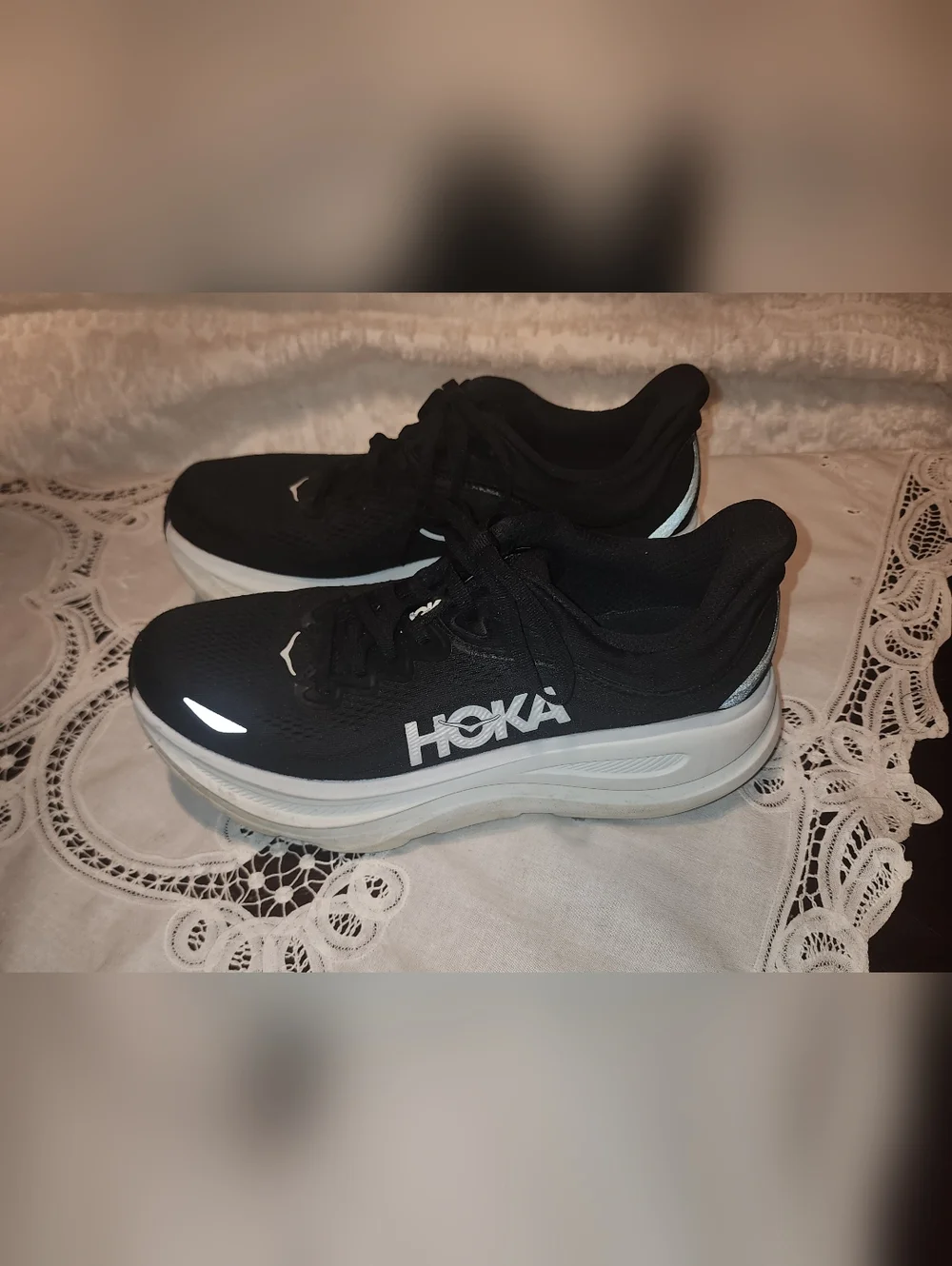 Hoka Bondi 9 Women’s 9B Black & White Runners Shoe - Picture 2 of 10